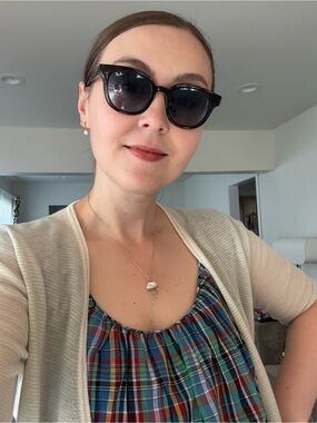 Meet your Posher, Gabriela